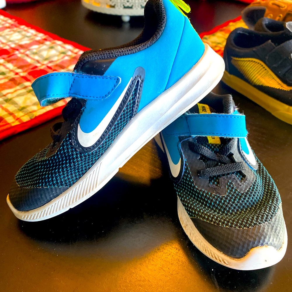 Nike toddler shoes